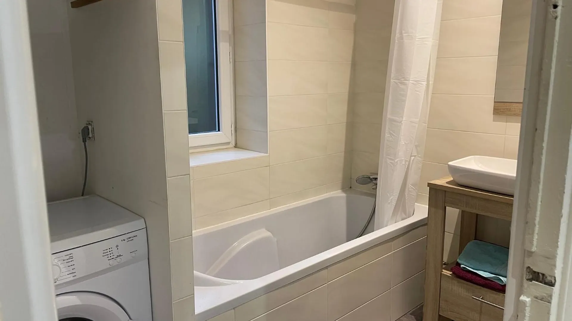 6 Couchages Proche Centre Ville Location Tarif Special Longue Duree Caluire-et-Cuire